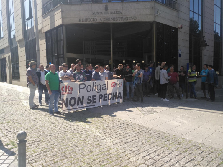 Los trabajadores de Poligal hartos de esperar por dos inversores