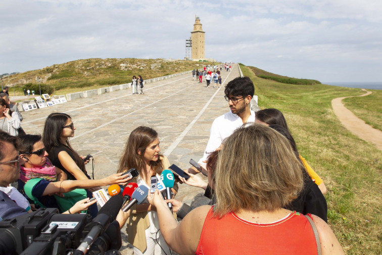 La alcaldesa de A Coruña anima a 