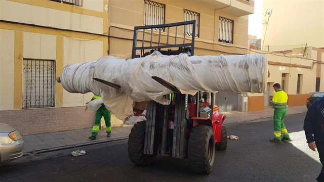 Fallece un trabajador al quedarse atrapado bajo una carretilla elevadora