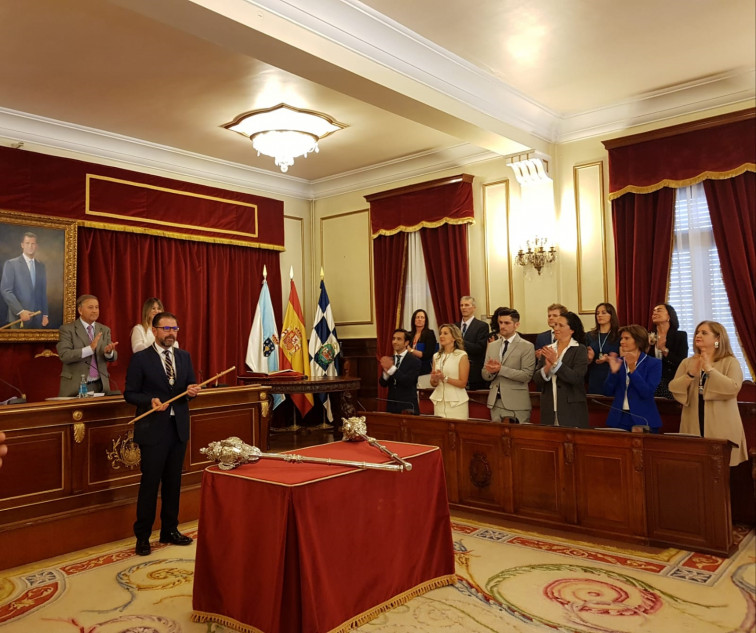 El PSOE de Ángel Mato saca adelante su primer pleno gracias al PP de Rey Varela