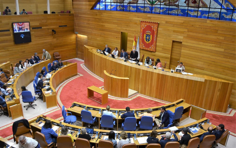 El PP defiende que en el Parlamento no se puedan mostrar camisetas o símbolos reivindicativos