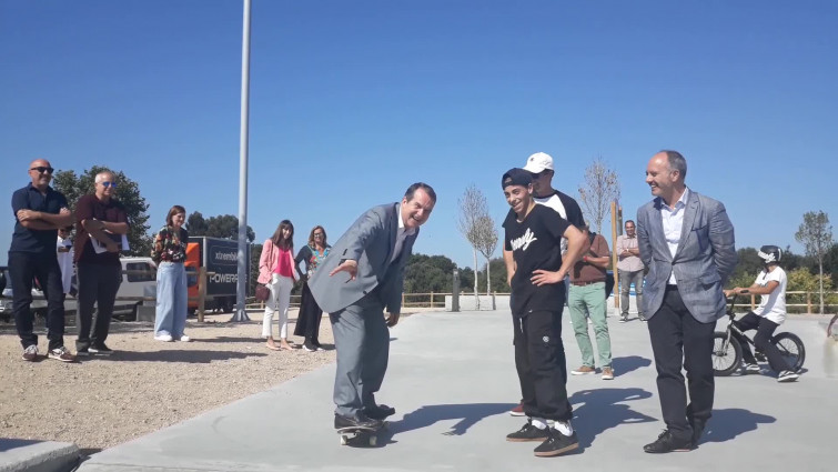 Vídeo: Abel Caballero también se atreve con el skate