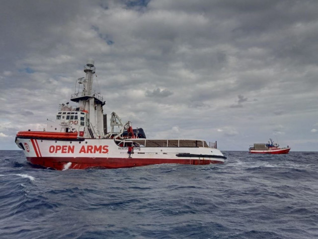 ​El ‘Open Arms’ desembarca en Lampedusa tras casi tres semanas en el mar