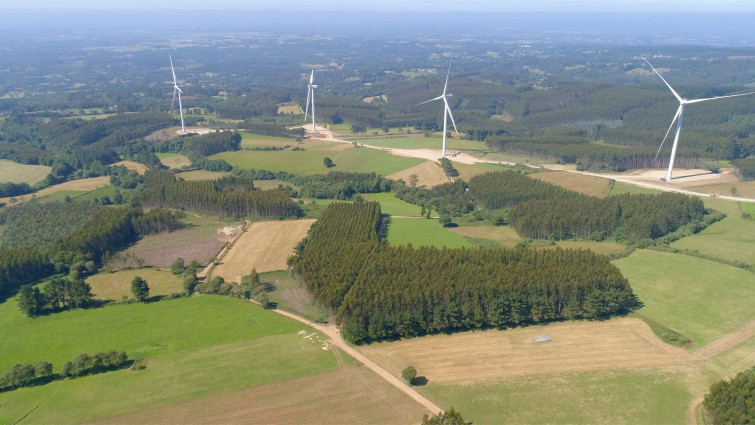 Instalados seis nuevos parques eólicos de Naturgy en Galicia que evitarán la emisión de 432.000 toneladas de CO2