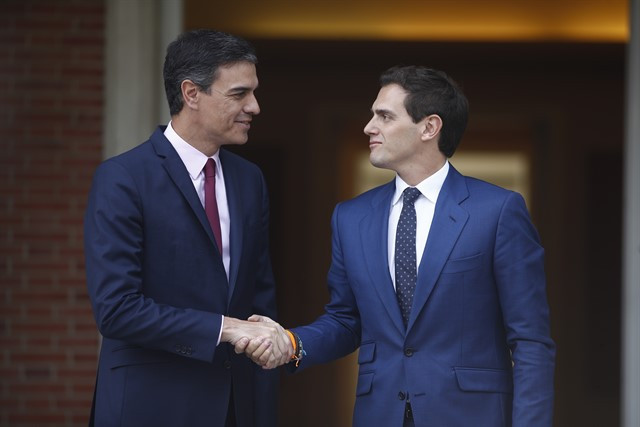 ​Rivera propone a Casado abstenerse en la investidura de Sánchez y facilitar el Gobierno