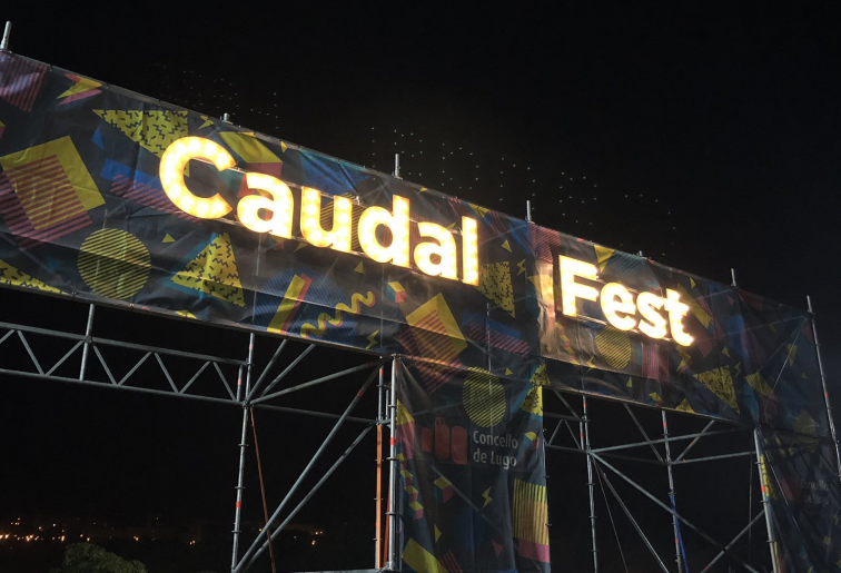 Facua denuncia al Caudal Fest por impedir a los asistentes el acceso con bebida