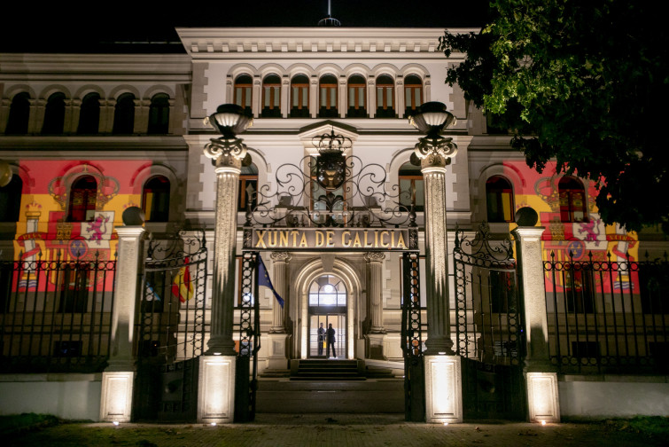 La Xunta proyecta la bandera de España en su sede central por el 12 de octubre