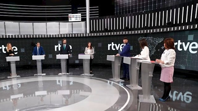 ​El duelo entre portavoces escenifica la polarización de la política nacional a una semana de las elecciones