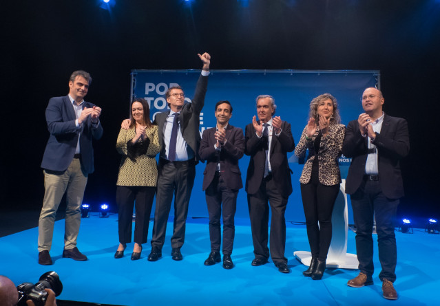 El presidente de la Xunta y líder del PPdeG, Alberto Núñez Feijóo, en un acto de campaña en Ferrol