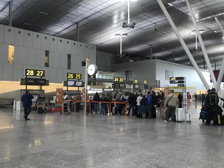 Aparcamiento gratis en el Aeropuerto Lavacolla de Santiago para paradas cortas