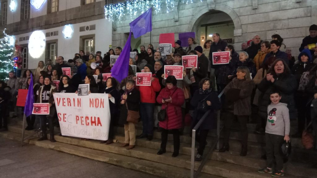 Protesta en Vigo contra el cierre del paritorio de Veru00edn