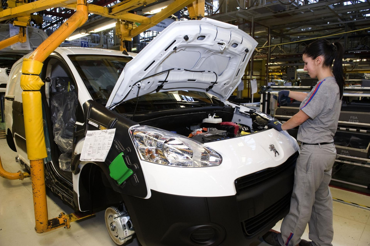 Producción del Peugeot Partnet eléctrico en Vigo