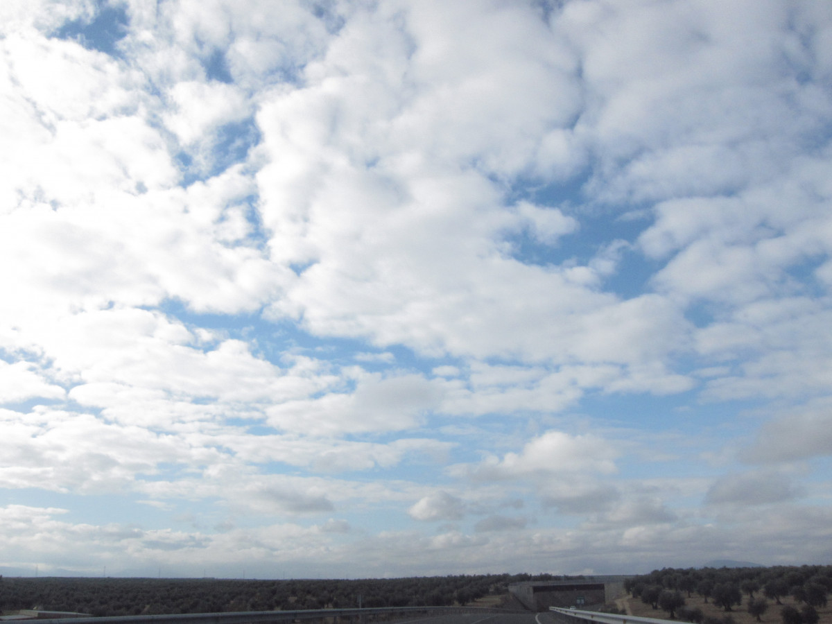 Sol, nubes, cielo despejado, buen tiempo, temperaturas