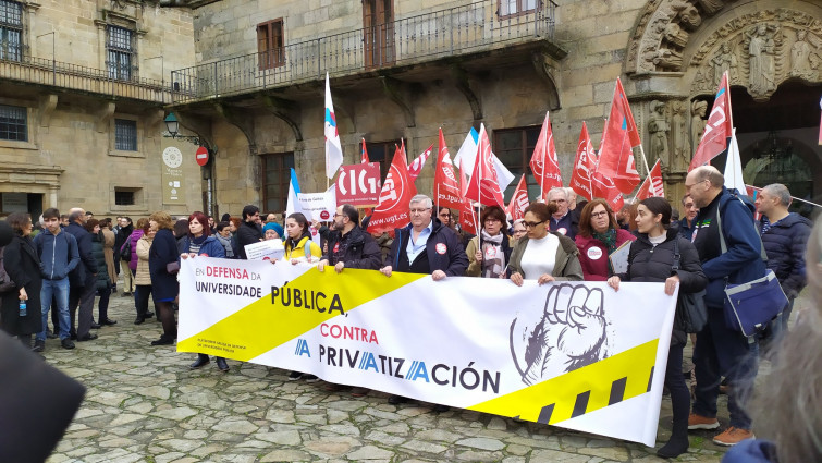 Respuesta unánime en los campus gallegos contra la universidad privada de Abanca: 