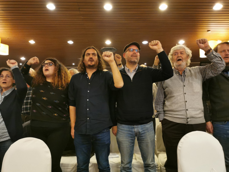 Anova y las mareas municipales marcan distancias con Podemos y trabajan en su propia candidatura