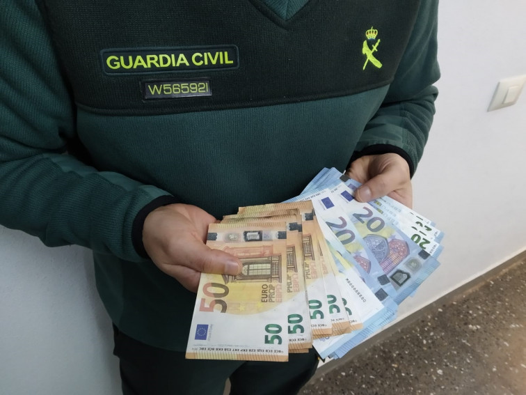 La Guardia Civil investiga la procedencia de 1.130 euros falsos de un vecino de Arbo