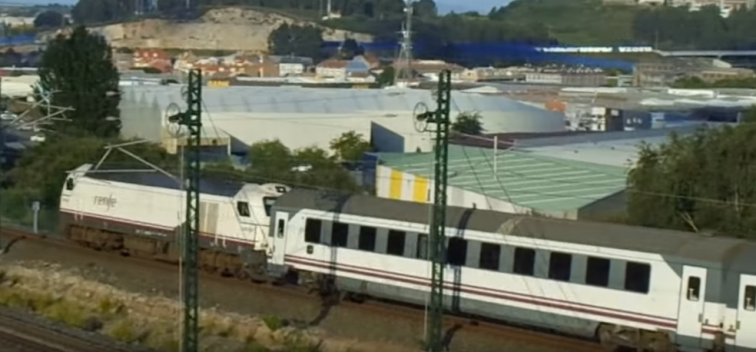 El obsoleto tren Galicia-Euskadi, en cuestión al detectarse el peligroso amianto