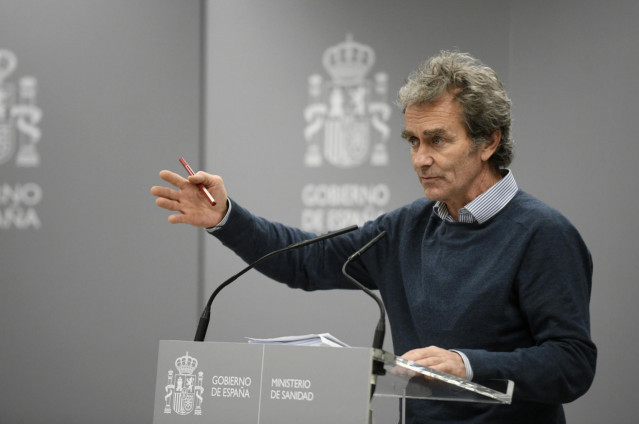 El director del Centro de Coordinación de Alertas y Emergencias Sanitarias (Ccaes), Fernando Simón, interviene en la rueda de prensa para informar sobre la situación del Coronavirus en España, en el Ministerio de Sanidad, en Madrid a 5 de marzo de 2020.