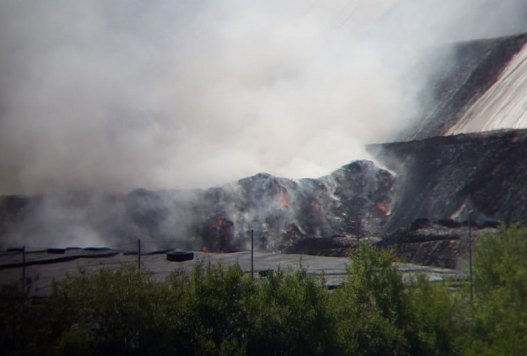 ​Plataforma de vecinos reclama una investigación a la Fiscalía de Medioambiente por el incendio en el vertedero de Miramontes