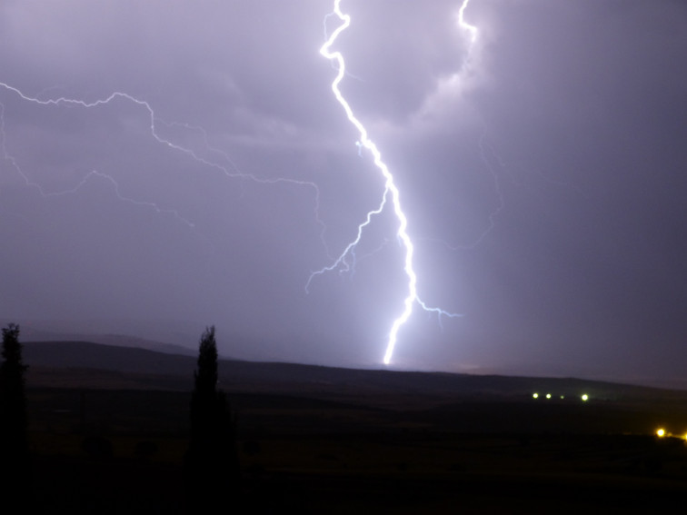 Lugo y Ourense, junto con otras 28 provincias, estarán a partir de mañana en riesgo por lluvias y tormentas