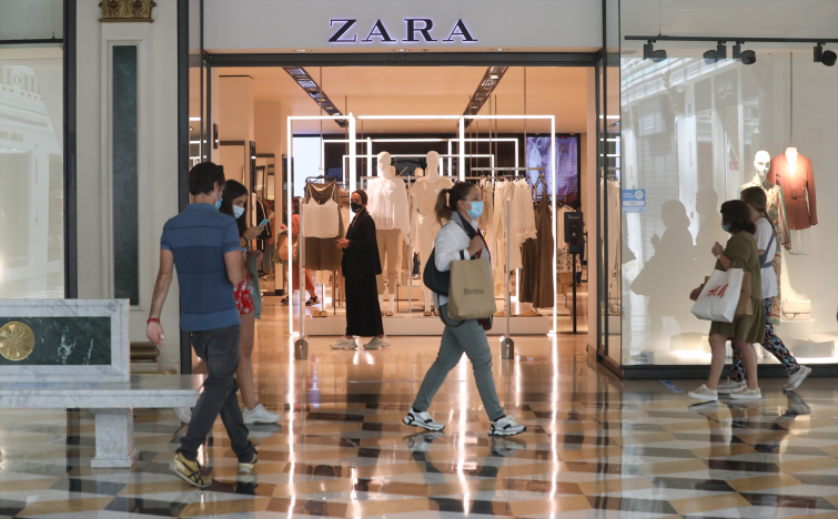 ​La Audiencia Nacional da la razón a Inditex por las denuncias de los sindicatos ELA y AST contra el cierre de tiendas