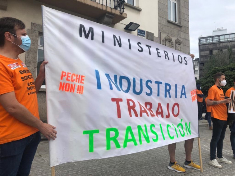 Nueva protesta de los trabajadores de la antigua Alcoa en A Coruña para reclamar una salida industrial