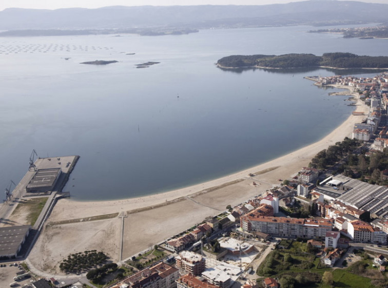 Vilagarcía reabre la playa de Compostela una semana después recuperada de la 