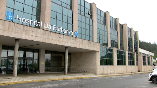 La ola de calor deja en evidencia la necesidad de contar con aire acondicionado en los hospitales de Santiago y Barbanza