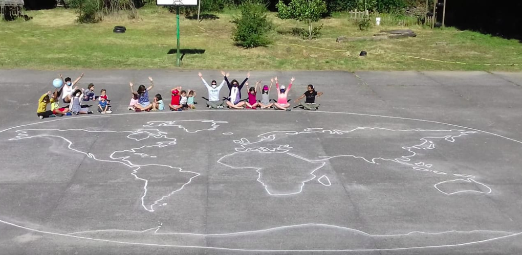 Imagen del campamento urbano de Montessori Compostela