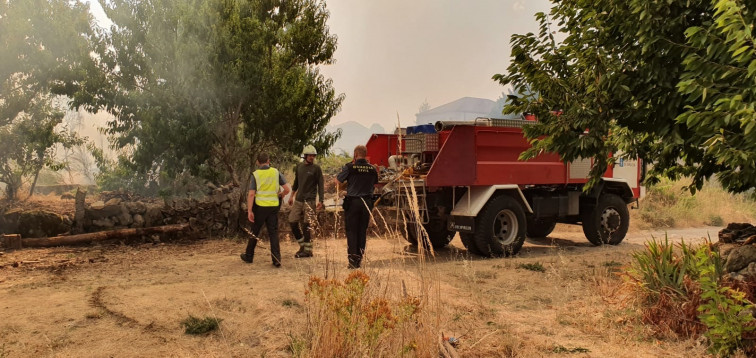 Riesgo extremo de incendio en Ourense, con previsión de tormenta eléctrica para las próximas horas