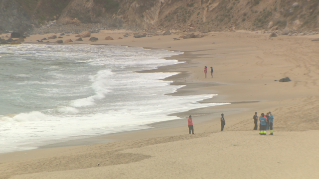 Un ahogado en la Praia de Covas en Ferrol pese a ser rescatado y otro bañista logró salvarse