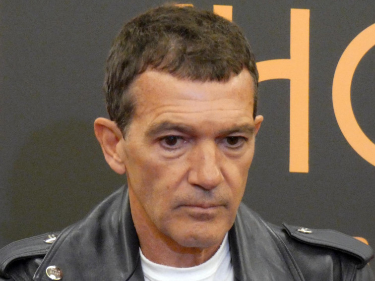 ​El actor Antonio Banderas contagiado de coronavirus a los 60 años