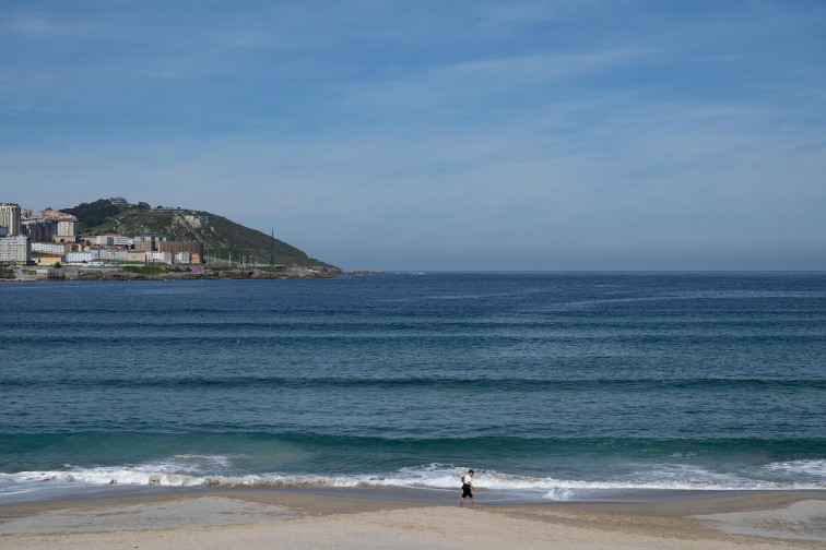 Los niveles de E.coli y enterococos intestinales en una veintena de playas gallegas obligan a Sanidade a no recomendar el baño