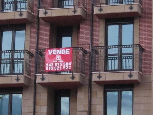 ​Nueve de cada diez españoles no puede hacer frente a la compra de una vivienda, según un estudio