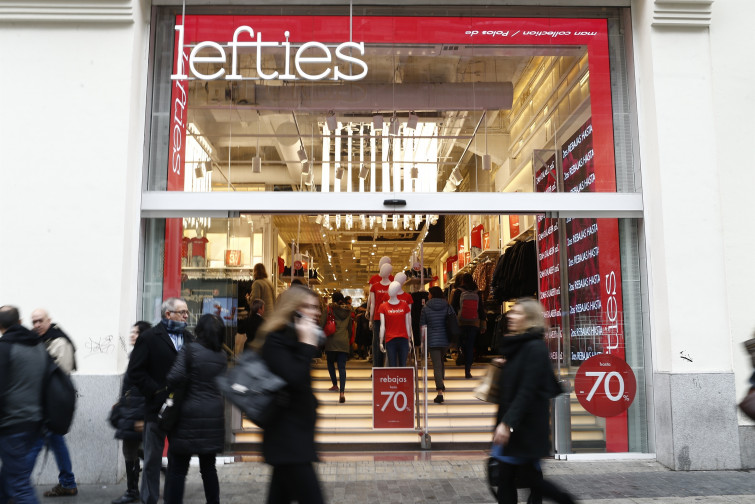 Lefties se incorpora al catálogo de venta en línea de Inditex en España