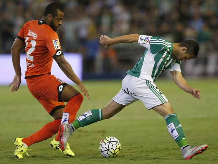 1-2. O Dépor gana o Betis no Villamarín, con autoridad