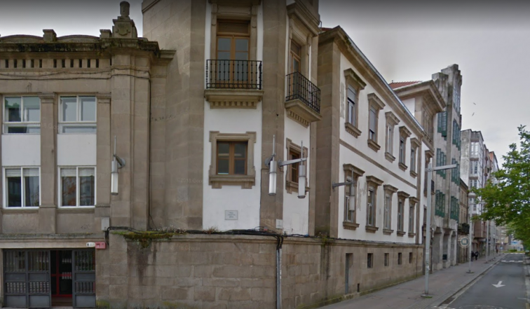 ¿Es cerrar calles al tráfico una solución para los colegios con un patio pequeño? En Pontevedra está dando resultado