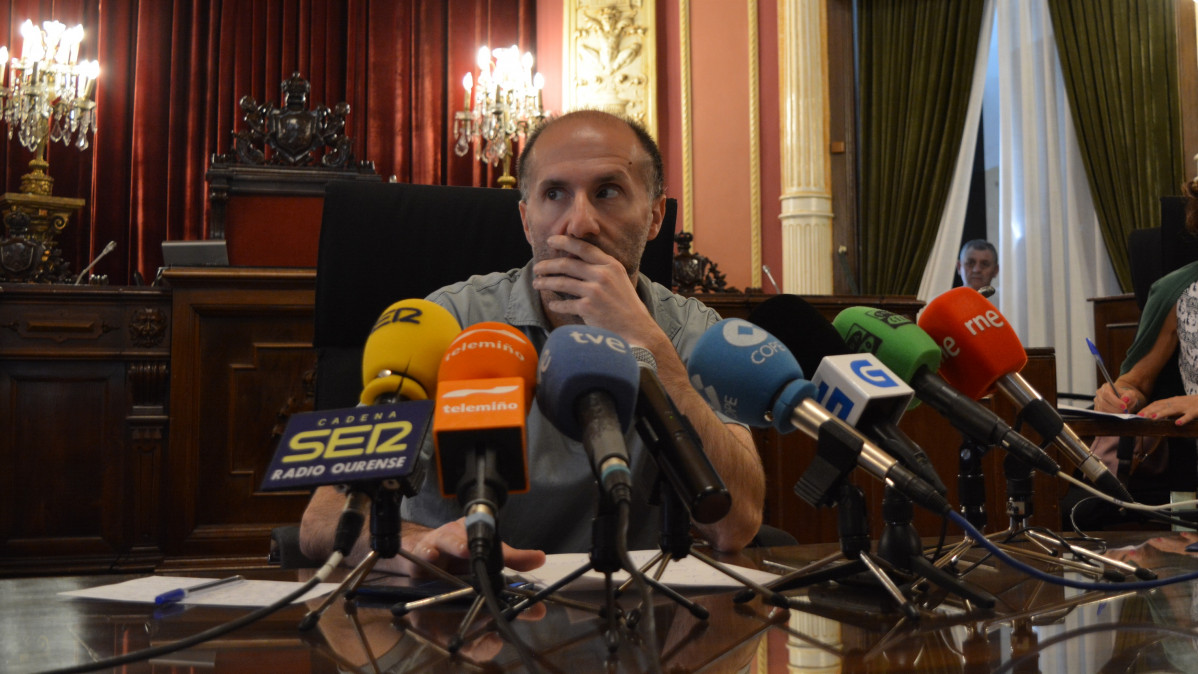 El alcalde de Ourense, Gonzalo Pérez Jácome, en rueda de prensa.