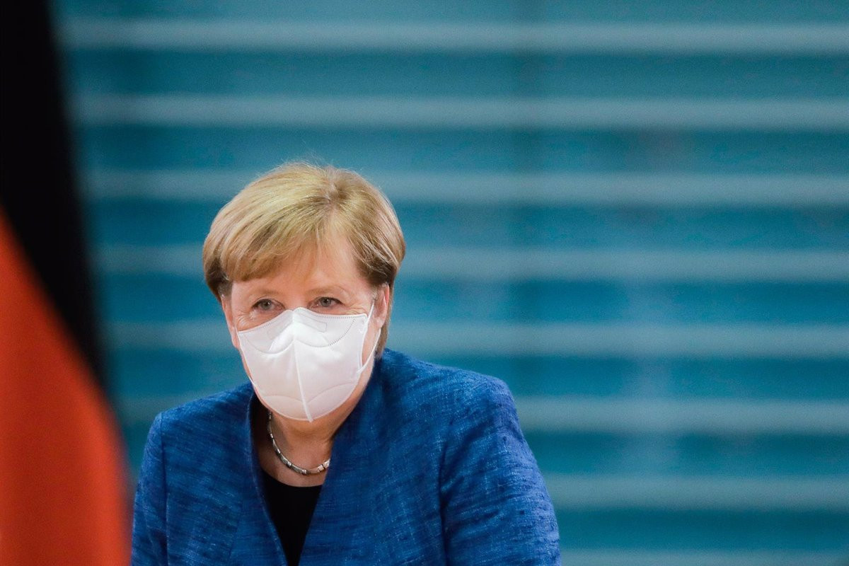 Merkel mascarilla