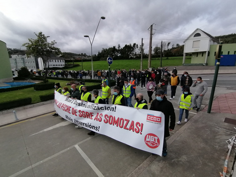 La plantilla de Siemens Gamesa en As Somozas no irá a la huelga pero seguirá bloqueando la salida de productos