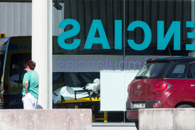 Traslado de un paciente con Covid al Hospital de Lugo.