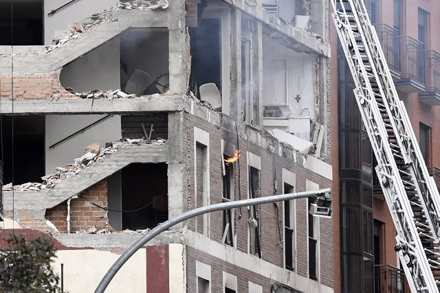 Al menos tres fallecidos y un desaparecido en la gran explosión en el barrio de La Latina