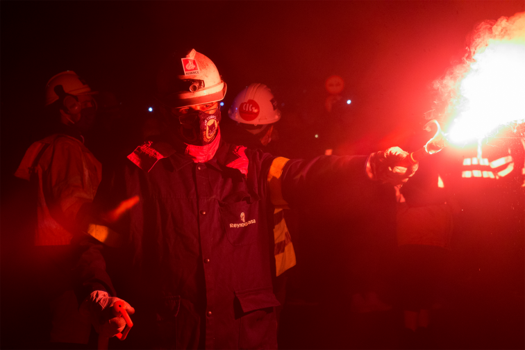 Alcoa y Gobierno fijan el 30 de abril como fecha límite para la venta de la planta en San Cibrao