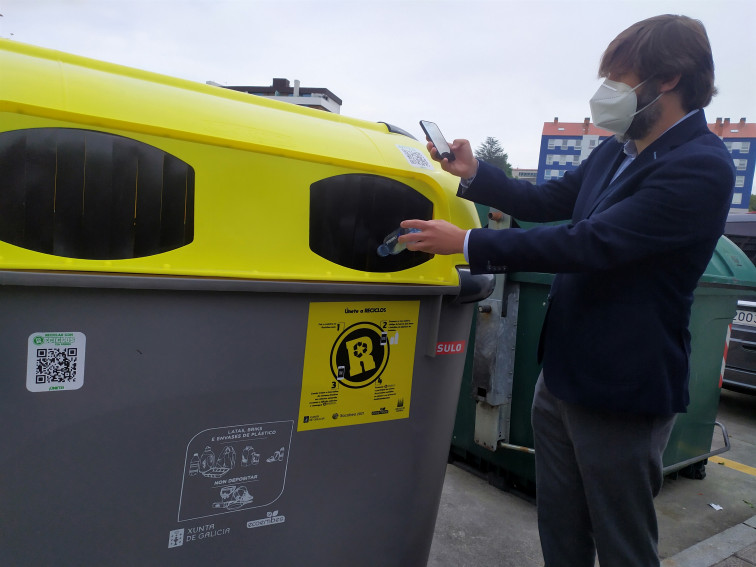 Reciclar en Santiago de Compostela tiene premio: cambian latas y botellas por puntos para sorteos