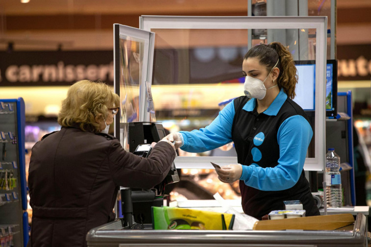 Los gallegos y los españoles con nómina siguen empobreciéndose, al subir un 5% el IPC y un 1% los sueldos