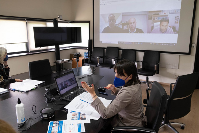 La conselleira de Emprego e Igualdade, María Jesús Lorenzana, presenta por videoconferencia a la Mesa do Emprego Autónomo de Galicia el programa 'Autónomos digitales'