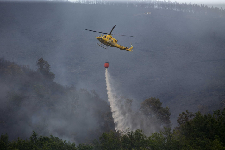 Dan por controlados los incendios de Salvaterra y Folgoso do Courel, que arrasaron más de 500 hectáreas