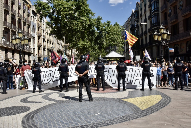 La presión independentista continúa en el discurso pero afloja en la calle con solo cientos de manifestantes