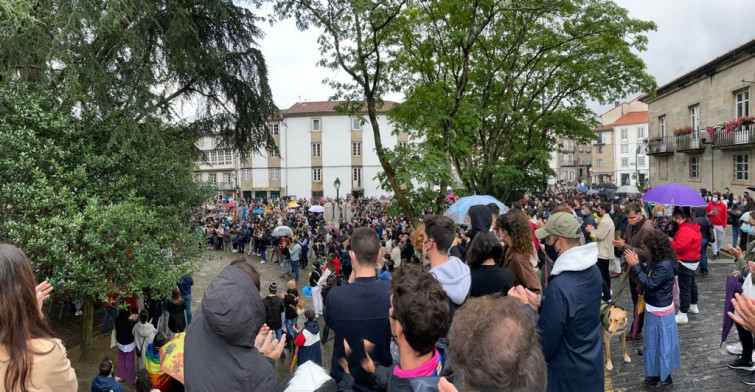 Miles de personas abarrotan las plazas de toda España clamando justicia para Samuel y los derechos LGTBI