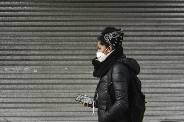 El aumento de contagios lleva a Cataluña a cerrar el ocio nocturno y solicitar el regreso de las mascarillas